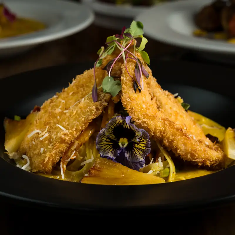 Pollo Broaster con Fetuccini al Curri - Imagen 2